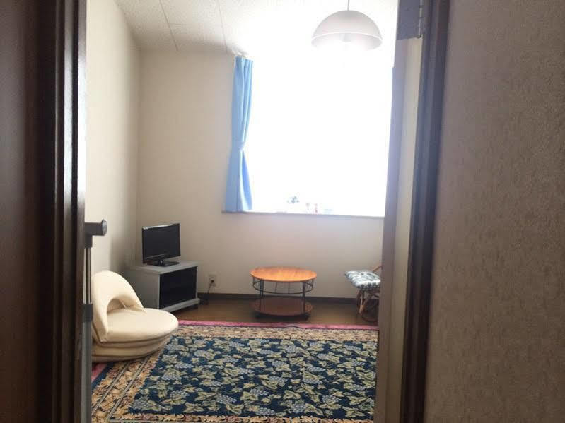 Petit Hotel Koizumi Тояко Экстерьер фото